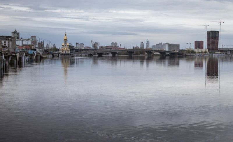 У Києві суттєво піднявся рівень води у Дніпрі: чи є загроза підтоплення житлових будинків