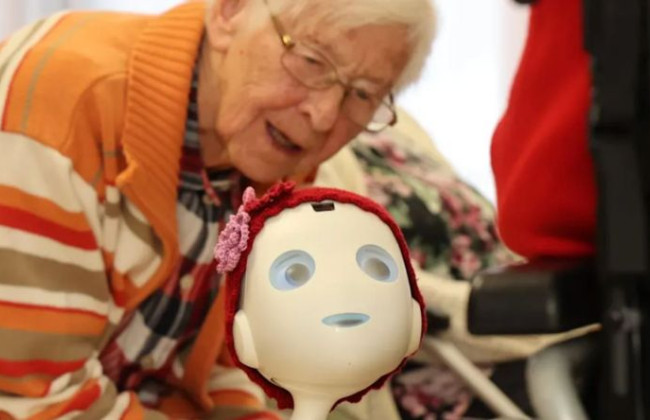 В Германии начали выпускать роботов-внуков: где их используют