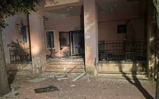 В Италии в Сардинии у мэрии взорвалась бомба