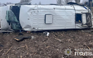 На Дніпропетровщині перекинулася маршрутка – відомо про загиблих та постраждалих