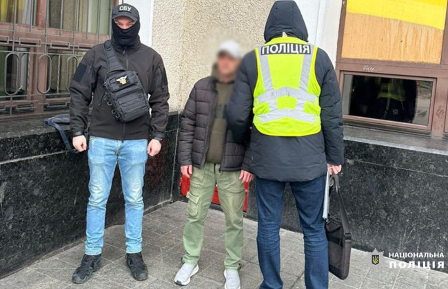 В Киеве задержали организаторов схемы незаконного выезда мужчин за границу