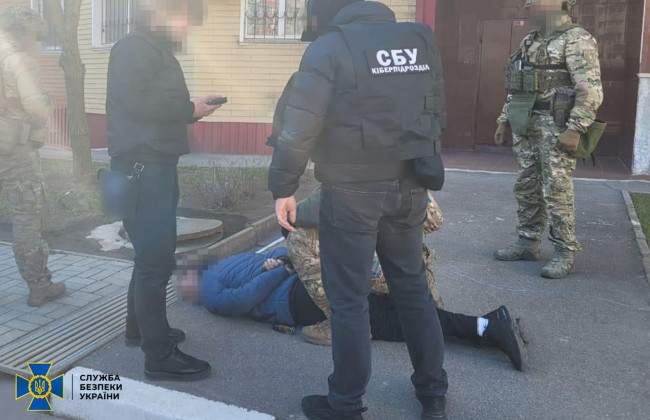 Выманивали деньги у граждан ЕС: СБУ совместно с правоохранителями Латвии обезвредили подпольный колл-центр