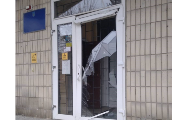На Сумщине в результате авиаудара обломками повреждено здание суда
