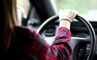 Держслужбовицю, яка сіла за кермо напідпитку, позбавили права керування на рік, але адвокат подав апеляцію: що вирішив суд