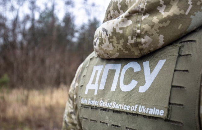 «Хостел» для нарушителей: возле границы обнаружили тайник 12 мужчин