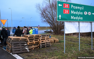 В пункте пропуска «Медика – Шегини» митингующие заблокировали движение любого транспорта