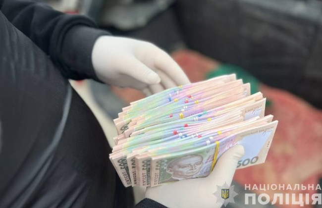 $10 000 за фиктивное рождение третьего ребенка: во Львовской области разоблачили схему выезда уклонистов за границу