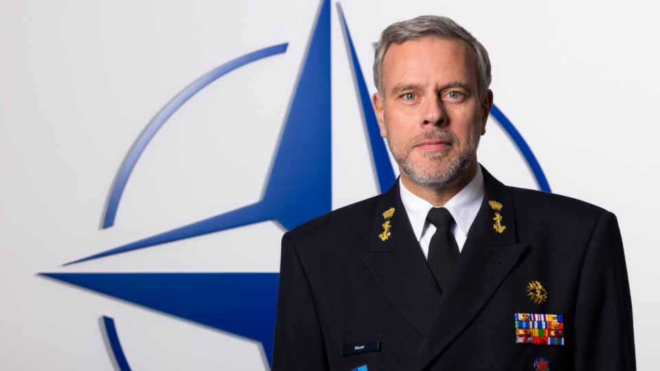Прапор Швеції буде не єдиним синьо-жовтим у штаб-квартирі НАТО, — найвищий військовий керівник Альянсу