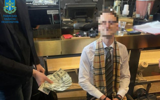 $2000 за согласование документации: на взятке погорел чиновник Львовского городского совета