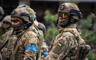 Лечение до 12 месяцев и выплата 15 млн грн при гибели: Рада приняла закон о правах военных