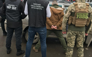 За $2000 хотів дізнатися місцеперебування нарядів: на кордоні затримали ухилянта