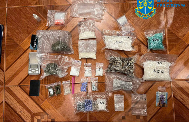 В Киеве разоблачили канал сбыта наркотиков на 3,5 млн гривен