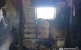 На Киевщине трое мужчин обокрали и подожгли дом