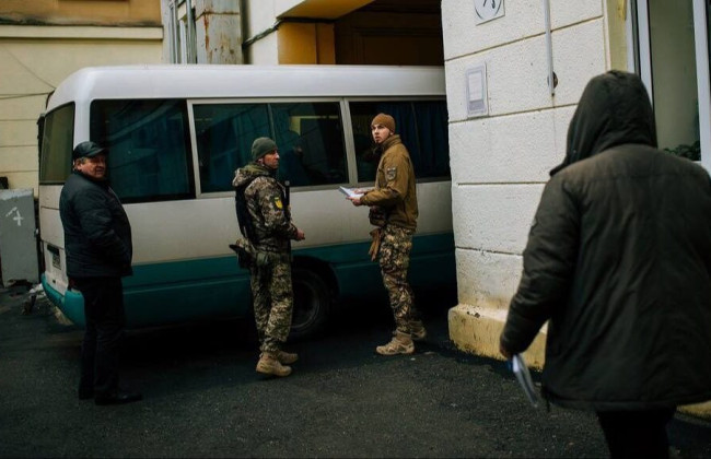 На Волыни мужчина тяжело ранил ножом работника ТЦК