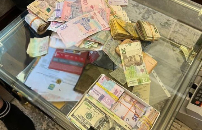 Заработали 2,5 млн грн на переправке уклонистов через границу: в Ровенской области будут судить дельцов