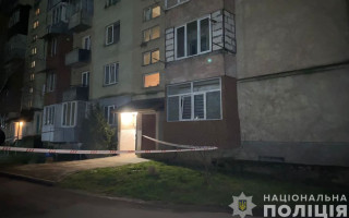 На Закарпатье 19-летняя девушка зарезала своего отца