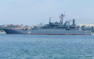 В окупованому Севастополі Сили оборони уразили великі десантні кораблі рф «Ямал» і «Азов», — Генштаб