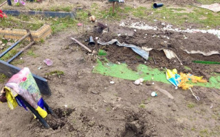 На Житомирщині чоловік пошкодив могилу військового: свої дії пояснив ревнощами до колишньої дружини