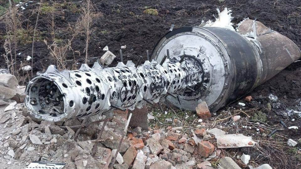 Атака на Київ: із однієї зі збитих ракет витекло токсичне паливо
