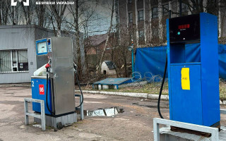 У Києві БЕБ викрило АЗС, де продавали контрафактне пальне