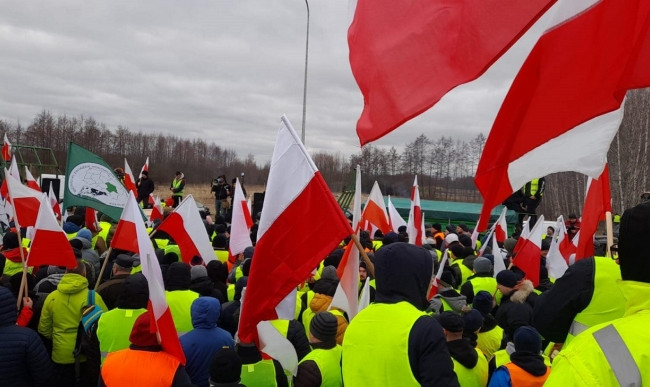 Польские фермеры приостановят протесты на границе с россией