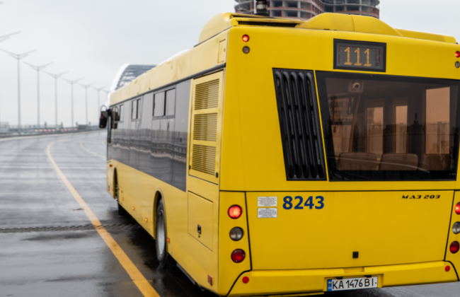 Віталій Кличко обіцяє влітку пустити рух автомобілів Подільським мостом у Києві