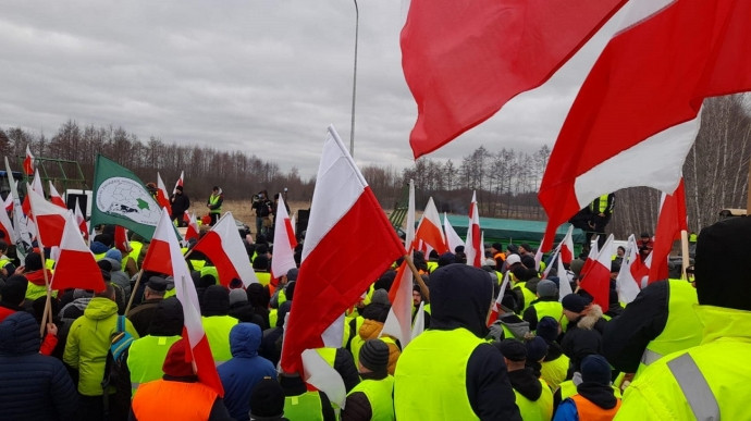 Польские фермеры приостановят протесты на границе с россией