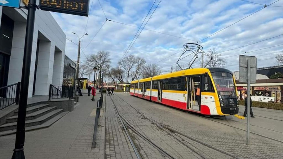 В Одесі запровадили екстрені відключення світла, зупинився міський транспорт