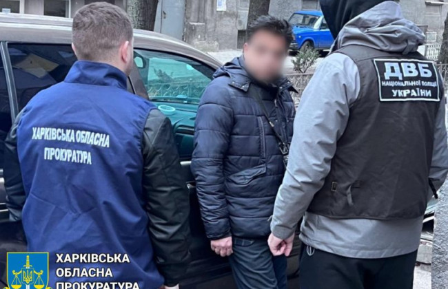 За деньги помогал с «оформлением» паспортов: в Харькове задержали дельца