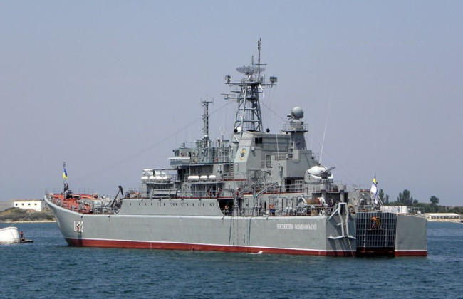 ВСУ атаковали корабль «Константин Ольшанский» в оккупированном Крыму, — в ВМС рассказали детали