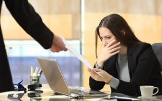 У Держпраці нагадали особливості звільнення працівника з ініціативи роботодавця у період його хвороби