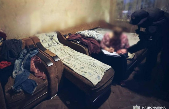 Ударила сына ножом в спину: в Киевской области задержали женщину