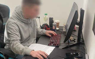 У Львові впіймали 19-річного хлопця, який через фішинг крав гроші клієнтів банків