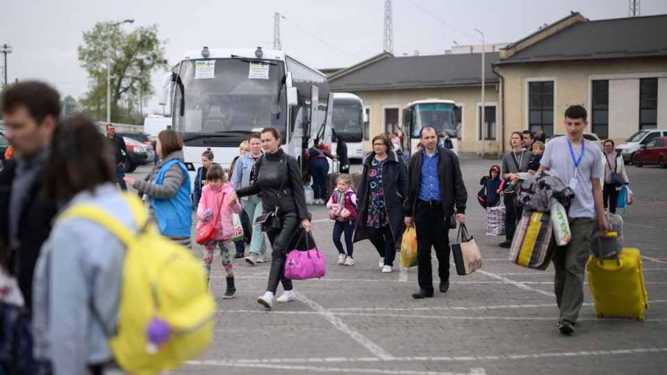 Польша збирається скасувати програму безкоштовного розміщення українських біженців: що слід знати