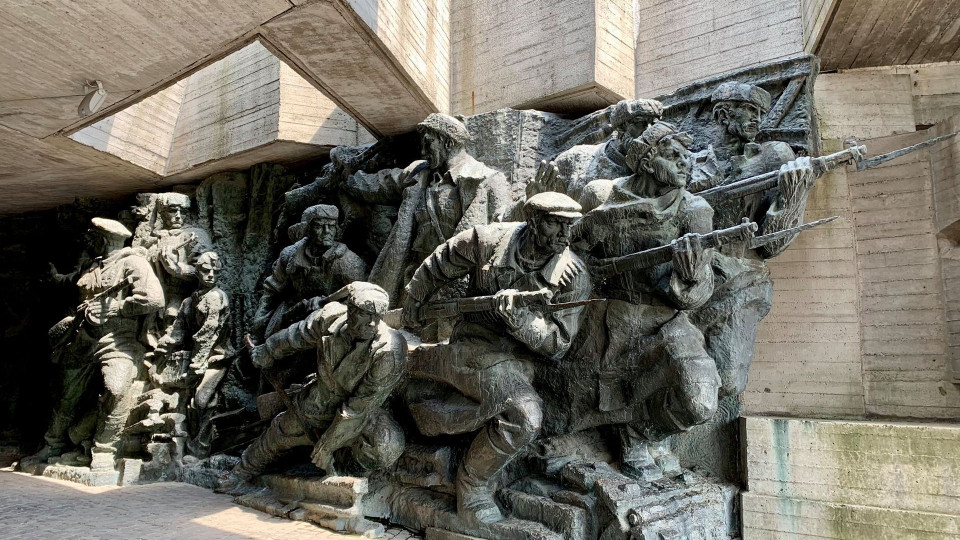 Киевляне просят сохранить советские монументы Второй мировой от демонтажа