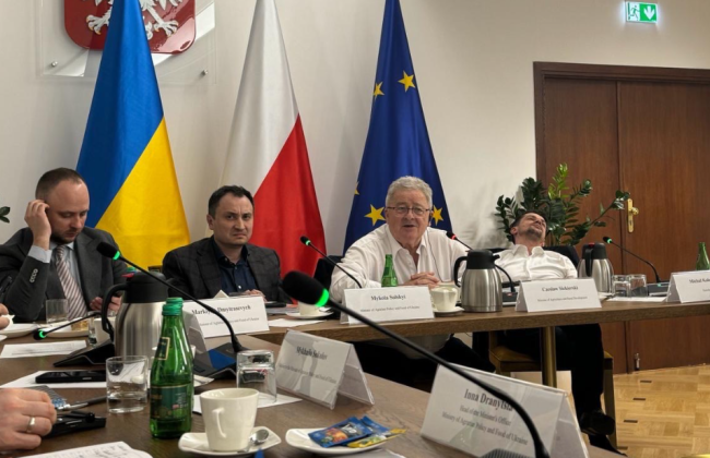 Заместителя аграрного министра Польши Колодзейчака раскритиковали за «странное» поведение во время переговоров с Украиной