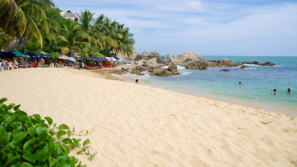 На пляже в Мексике нашли тела китайских нелегалов, пытавшихся попасть в США, — СМИ