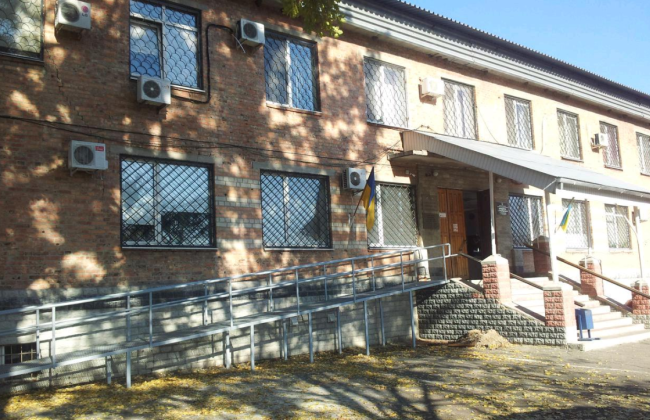 Работник аппарата суда предложил судье «обсудить» дело, но судья заподозрила провокацию