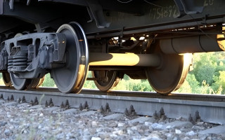 В Житомирской области под колесами поезда погибла 17-летняя девушка