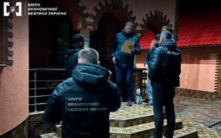 Здавав підроблену валюту в обмінники: у Чернівецькій області судитимуть зловмисника