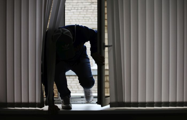 Проник в дом через окно и вынес более 140 тысяч: в Хмельницкой области судили мужчину, который обчистил предпринимателя