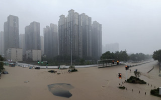 Негода в Китаї забрала життя 7 людей, понад 93 тисячі постраждалих