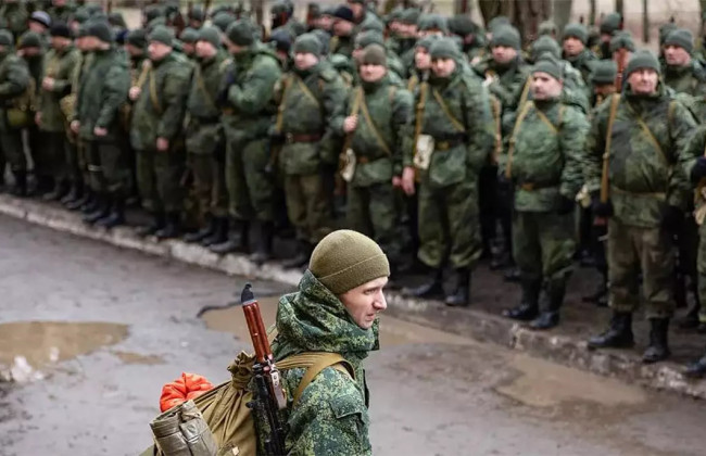 россия планирует мобилизовать 300 тысяч военных, – Зеленский