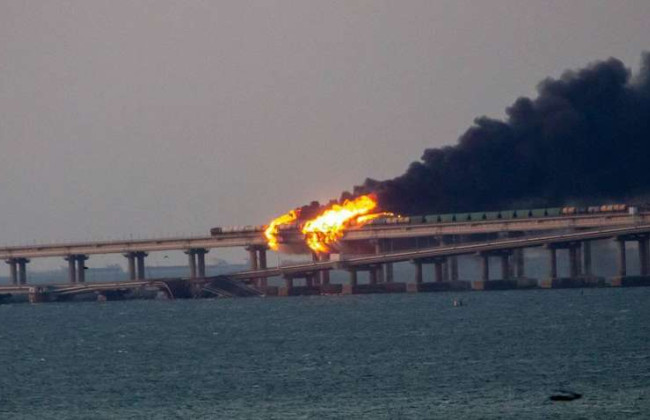 Украина вскоре совершит третью атаку на Крымский мост, которая «выведет его из строя», — СМИ