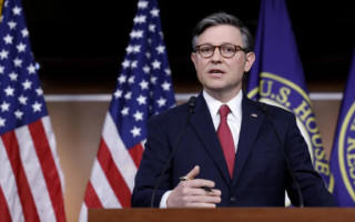 Білий дім закликає спікера Палати представників Майка Джонсона винести на голосування законопроєкт про допомогу Україні