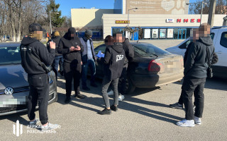 У Харкові затримали прикордонника, який за $7500 обіцяв перевести колегу в інший підрозділ