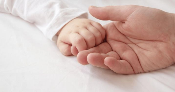 В Украине обновили правила предоставления отпуска при рождении ребенка