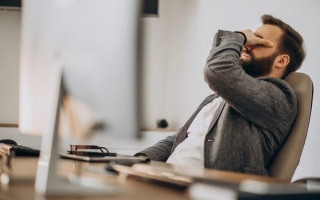 Как устанавливается связь заболевания с условиями труда работников: разъяснение