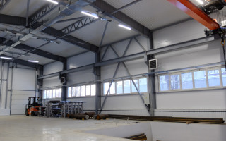 Производственные здания используются как административно-бытовые: нужно ли платить налог