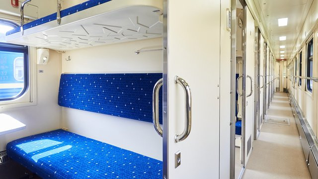 Укрзализныця планирует запустить семейные вагоны